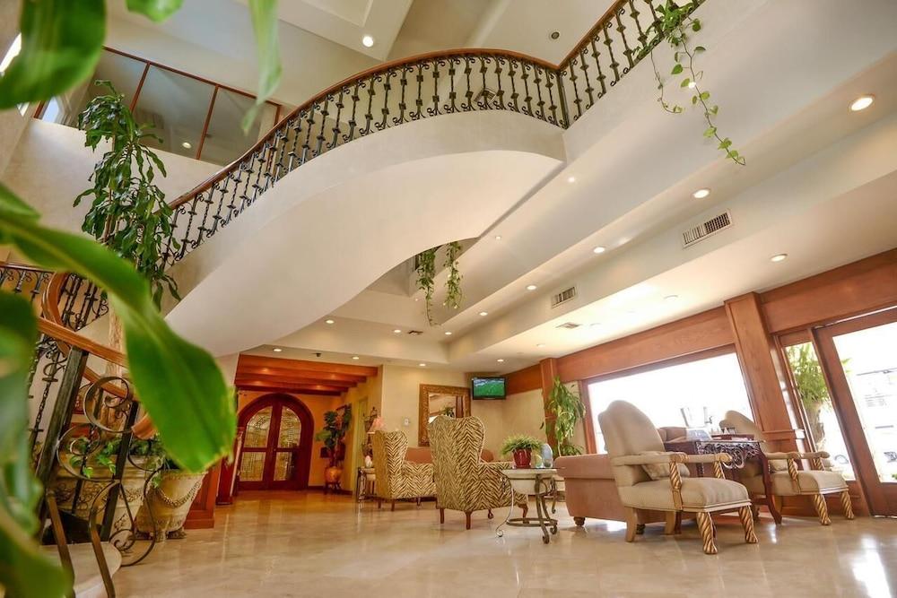 Fresno Galerias Hotel Torreón Екстериор снимка