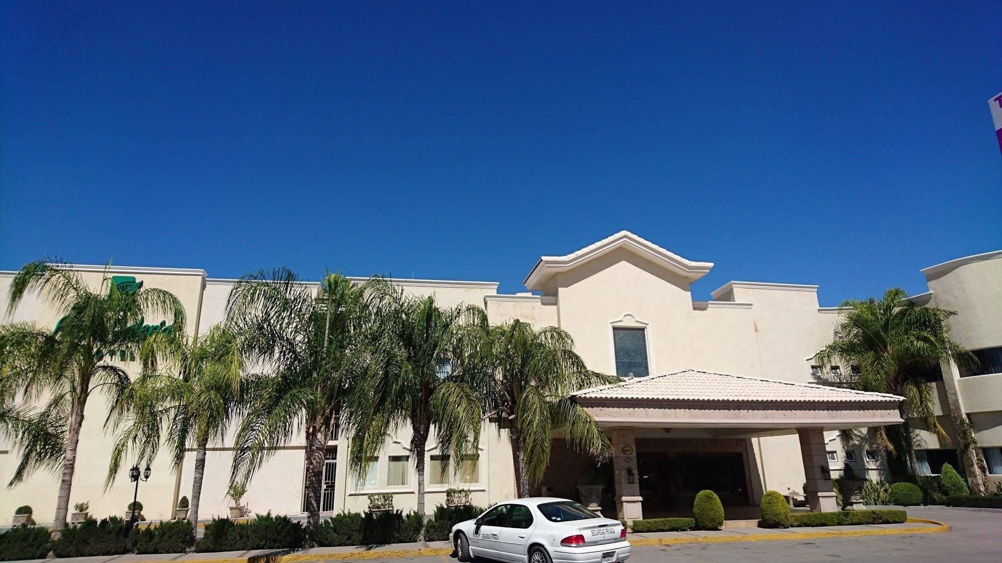 Fresno Galerias Hotel Torreón Екстериор снимка