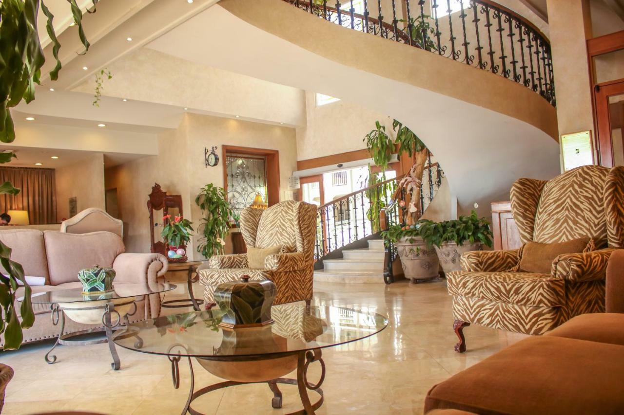 Fresno Galerias Hotel Torreón Екстериор снимка